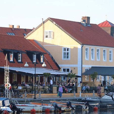 Ahus Gaestgivaregard Kültér fotó