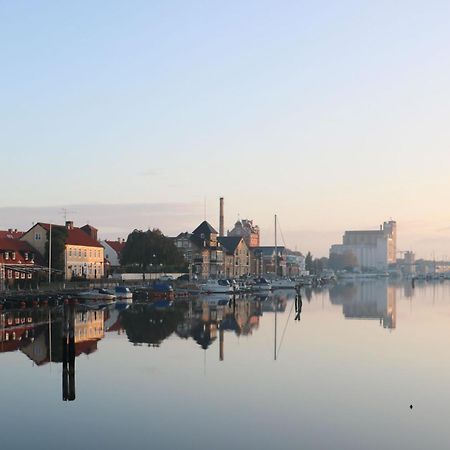 Ahus Gaestgivaregard Kültér fotó